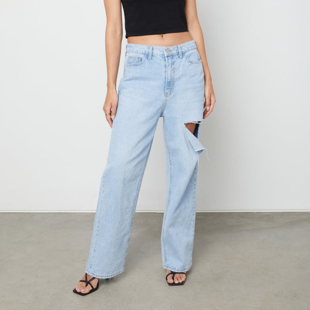 Oak + Fort Straight leg Jean with cutout size small